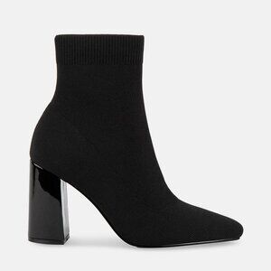 NWT Steve MaddenBoots RELIC Black Knit Sock Booties Women's